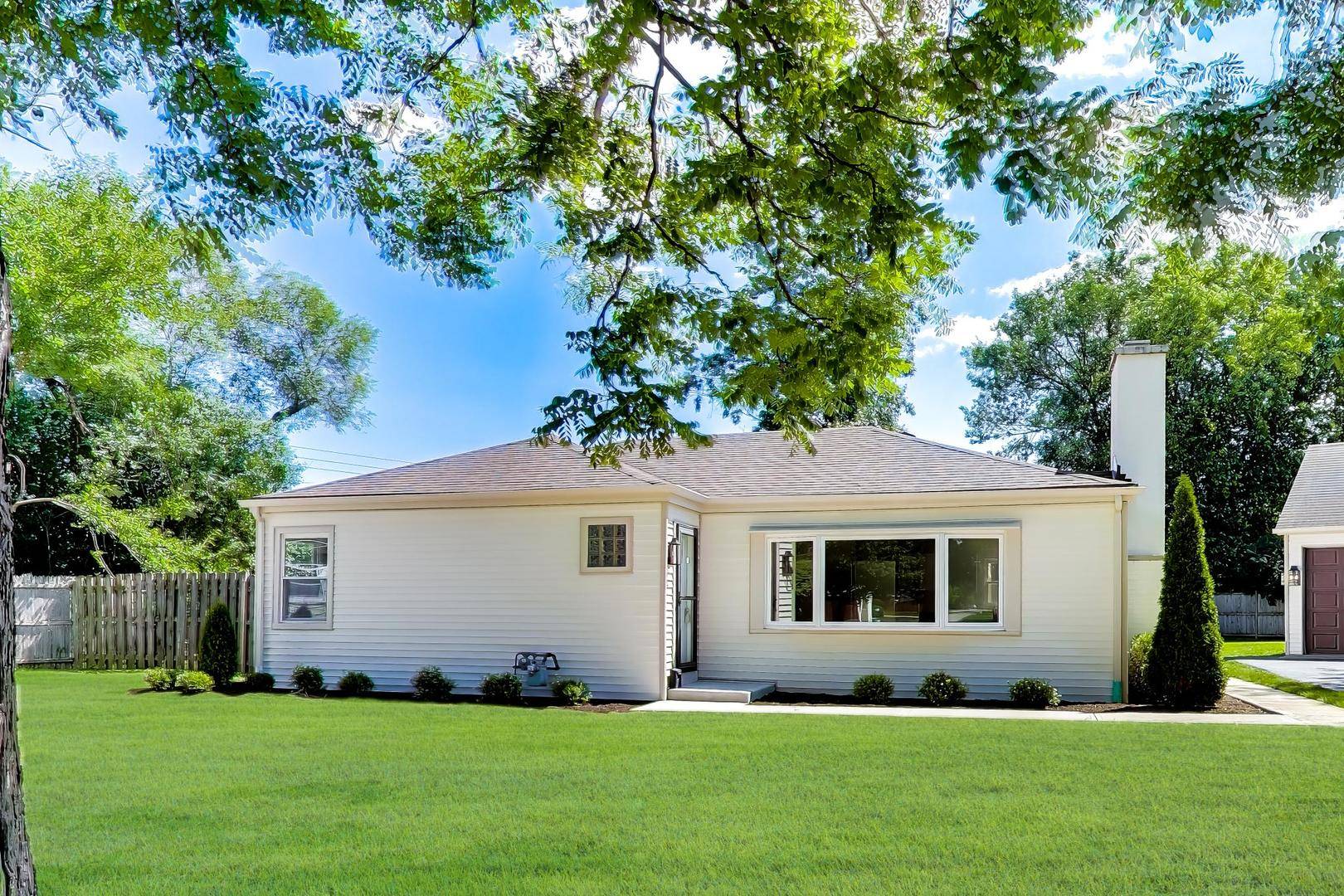 1731 George CT, Glenview, IL 60025