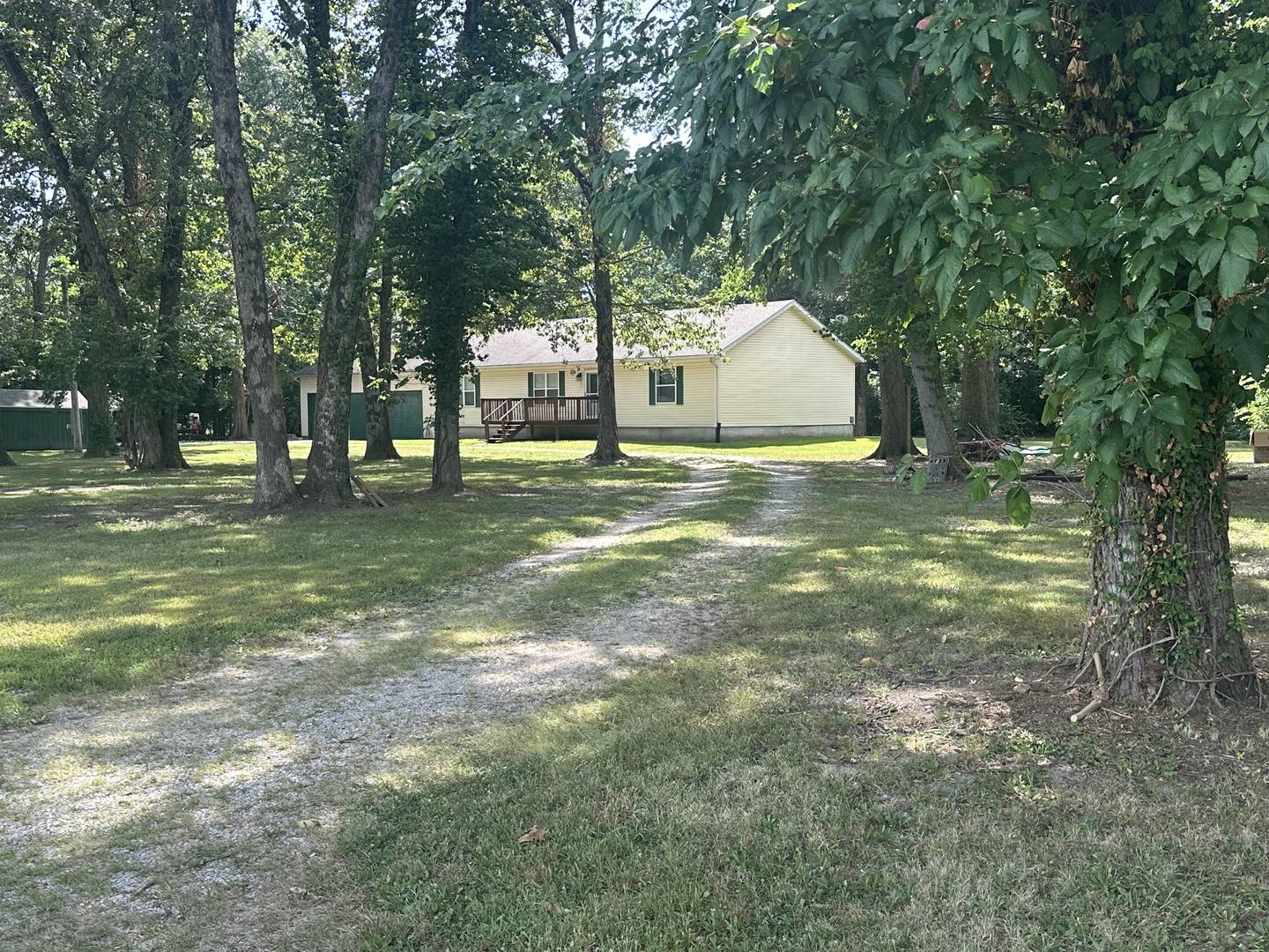 4135 Canal RD, Edwardsville, IL 62025