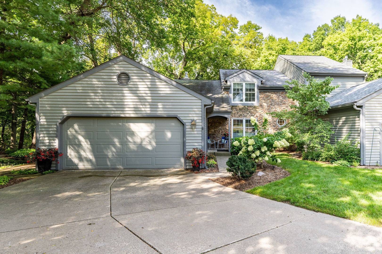 31 Thornwood CT #14, Rock Island, IL 61201