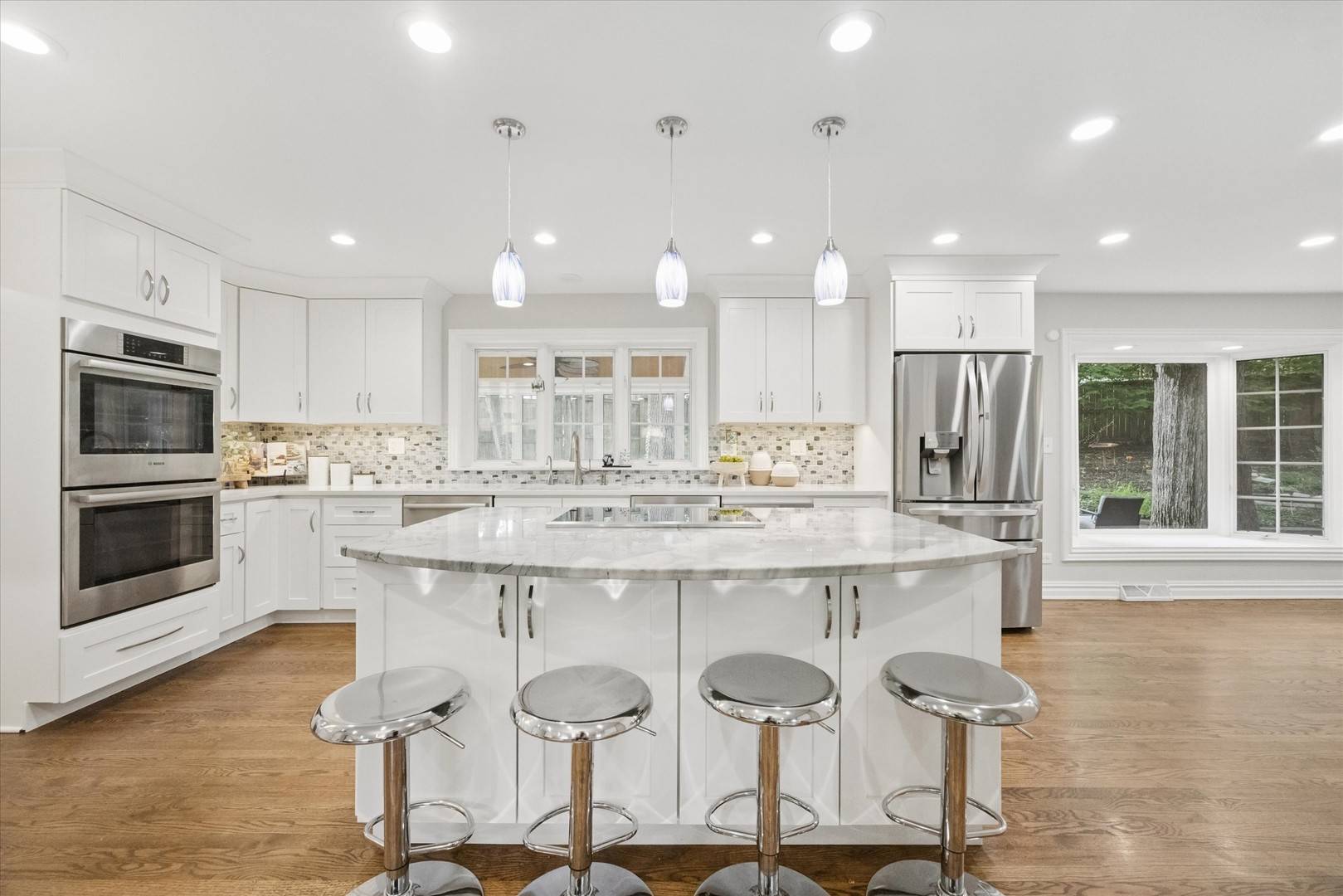 1330 Maple AVE, Downers Grove, IL 60515