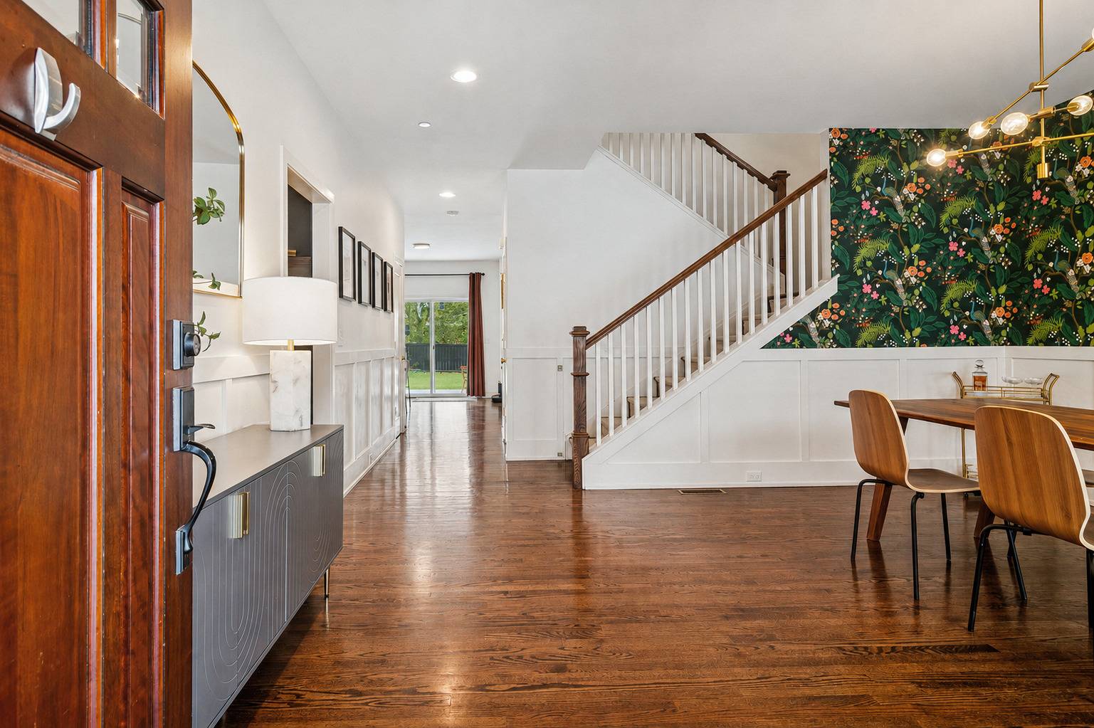 302 N Elm ST, Mount Prospect, IL 60056