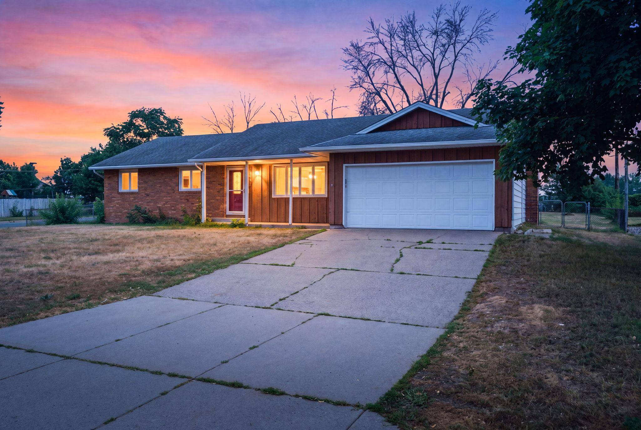8386 Harkness RD S, Cottage Grove, MN 55016