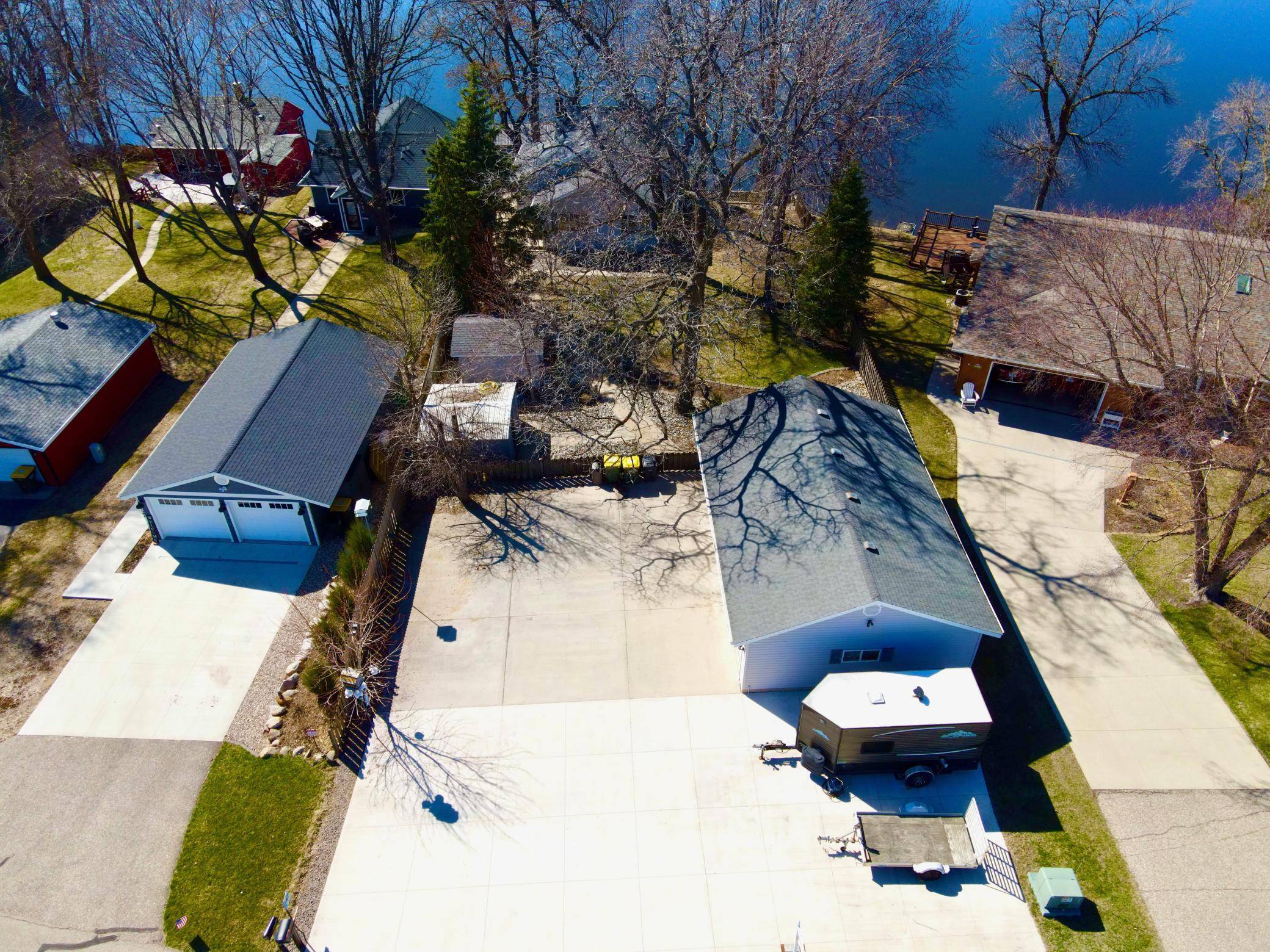 5134 E Eagle Lake RD, Willmar, MN 56201