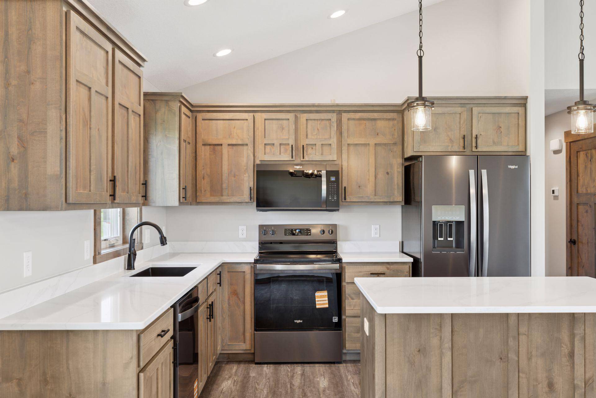 199 Wood Duck LN, Baldwin, WI 54002