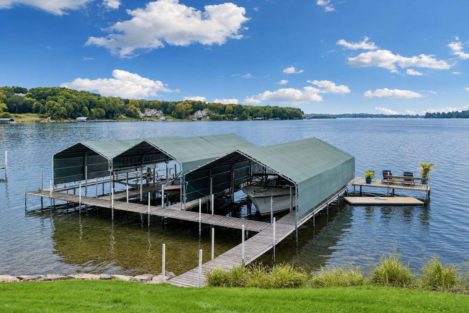 5940 Loring DR, Mound, MN 55364