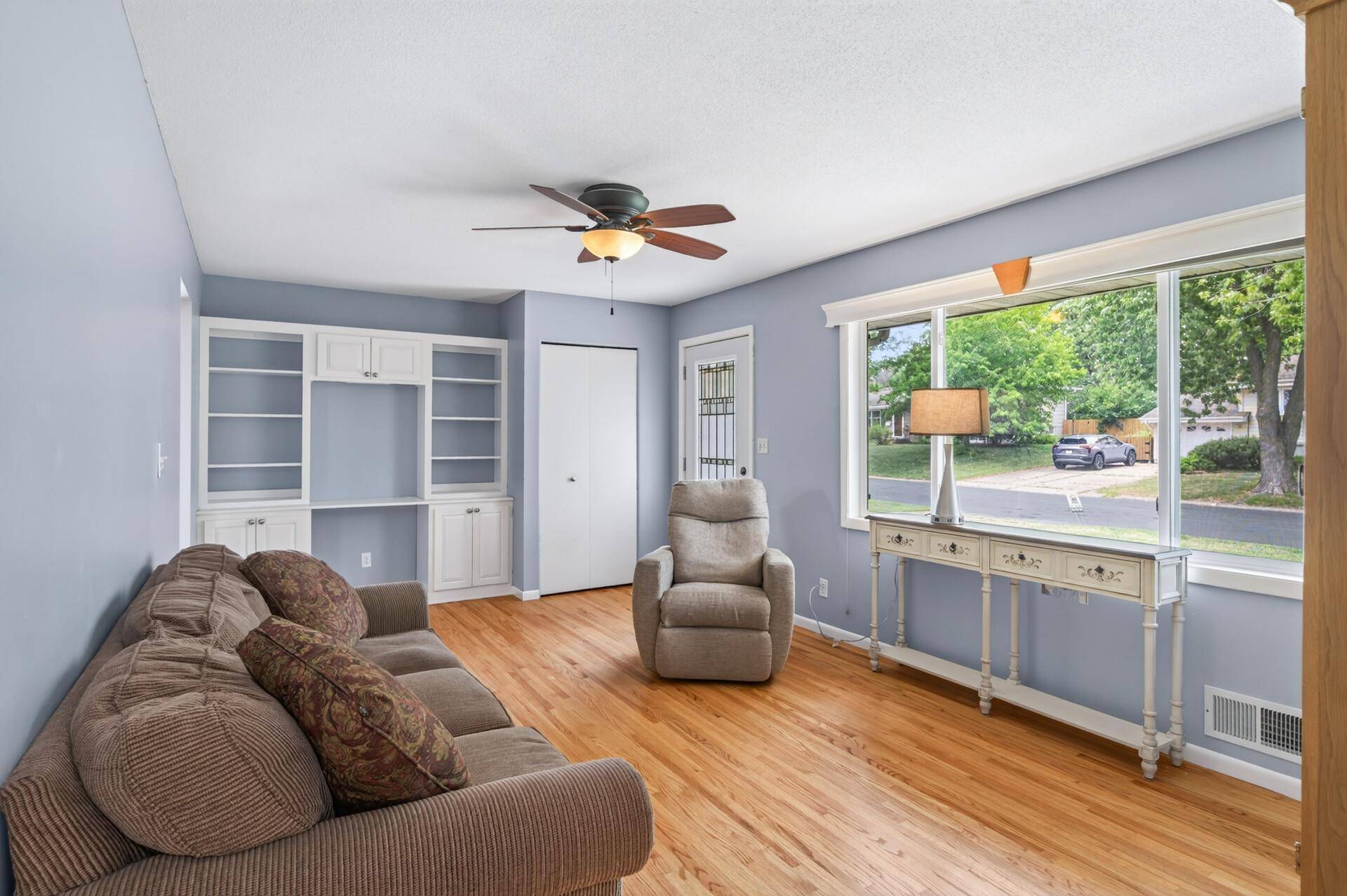 3756 Gettysburg AVE N, Minneapolis, MN 55427
