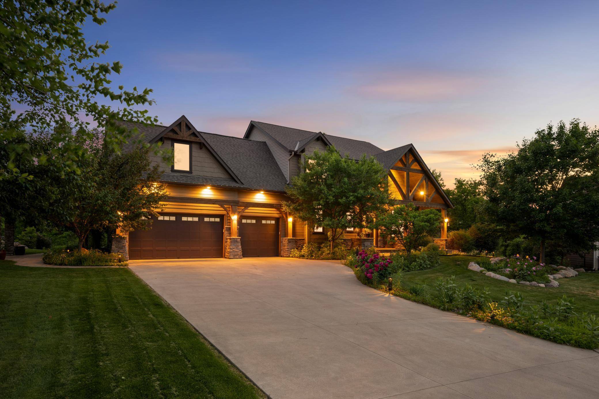 15270 Branch CIR, Lakeville, MN 55306