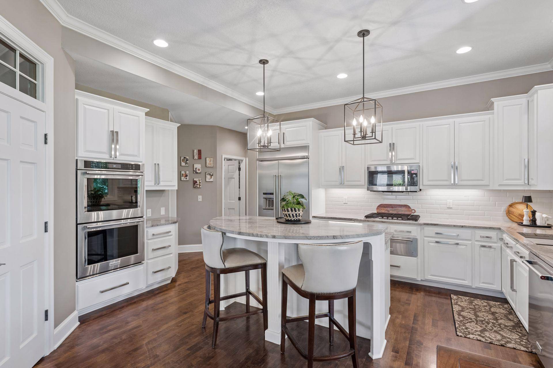 18000 Turtle Point, Eden Prairie, MN 55347
