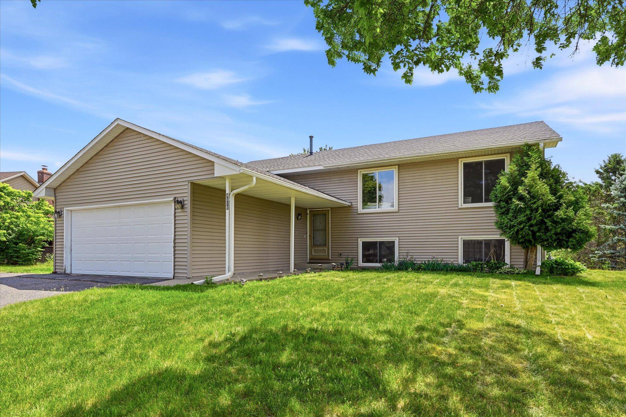 4516 Whitetail WAY, Eagan, MN 55123
