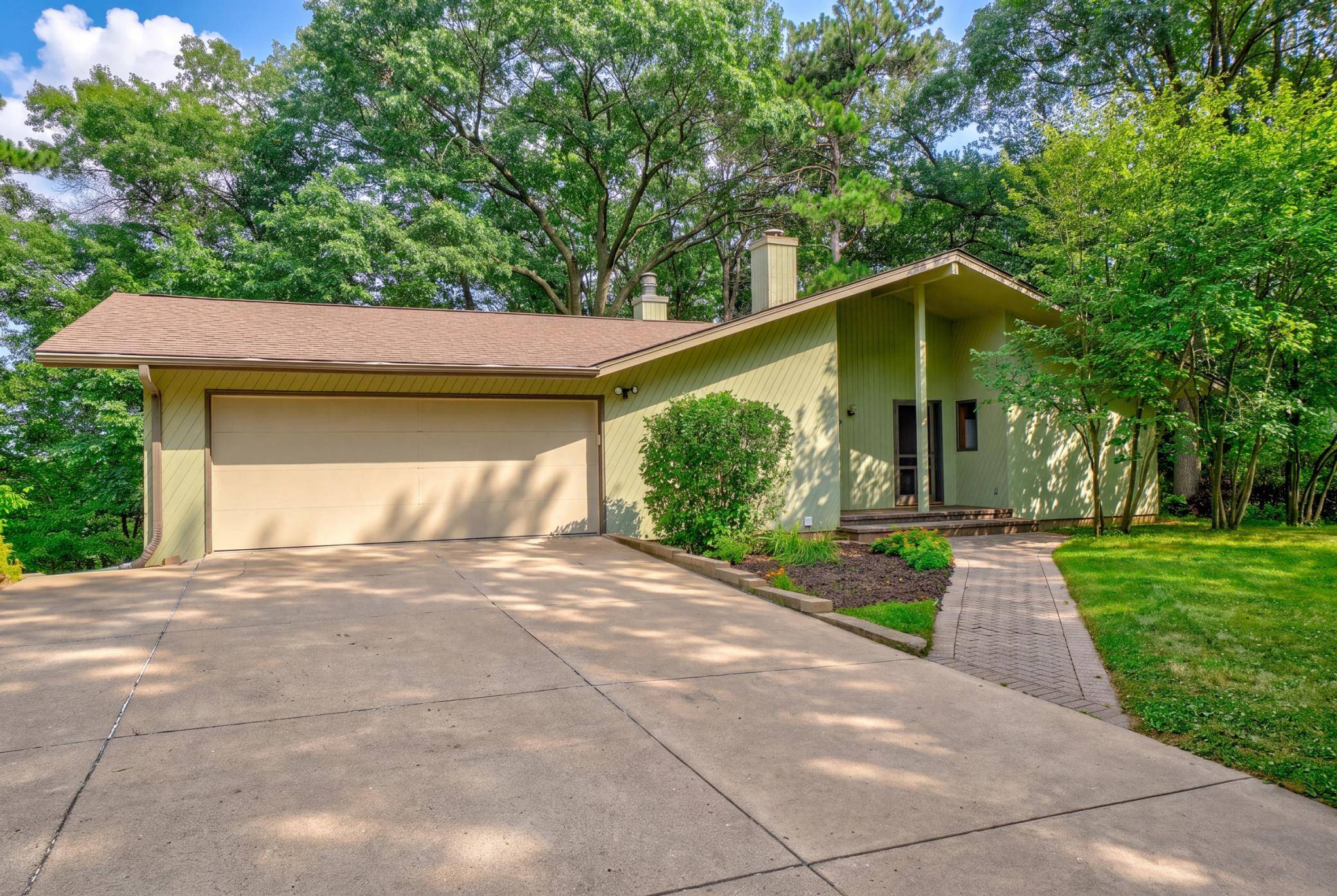 515 Pine Tree TRL, Stillwater, MN 55082
