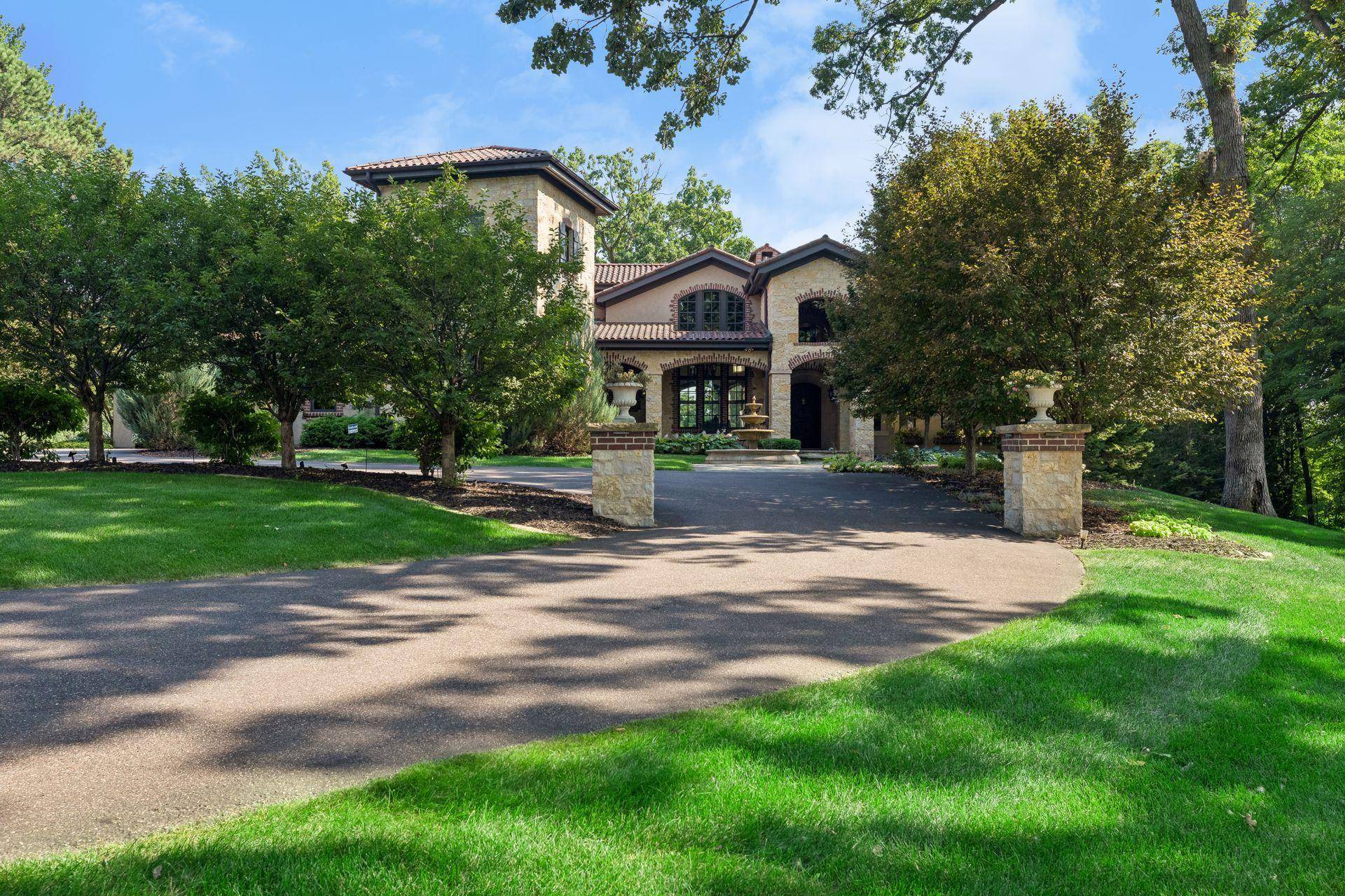 465 Spring Hill RD, Wayzata, MN 55391