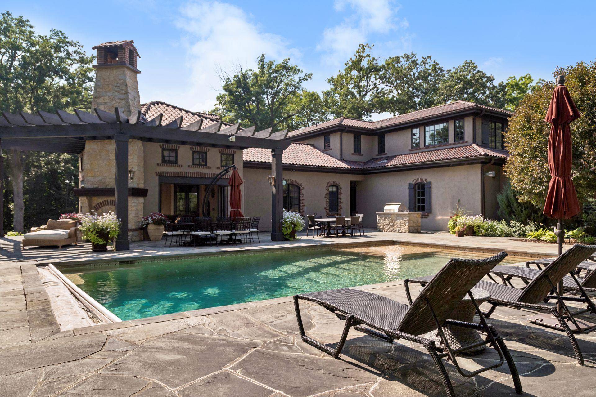 465 Spring Hill RD, Wayzata, MN 55391