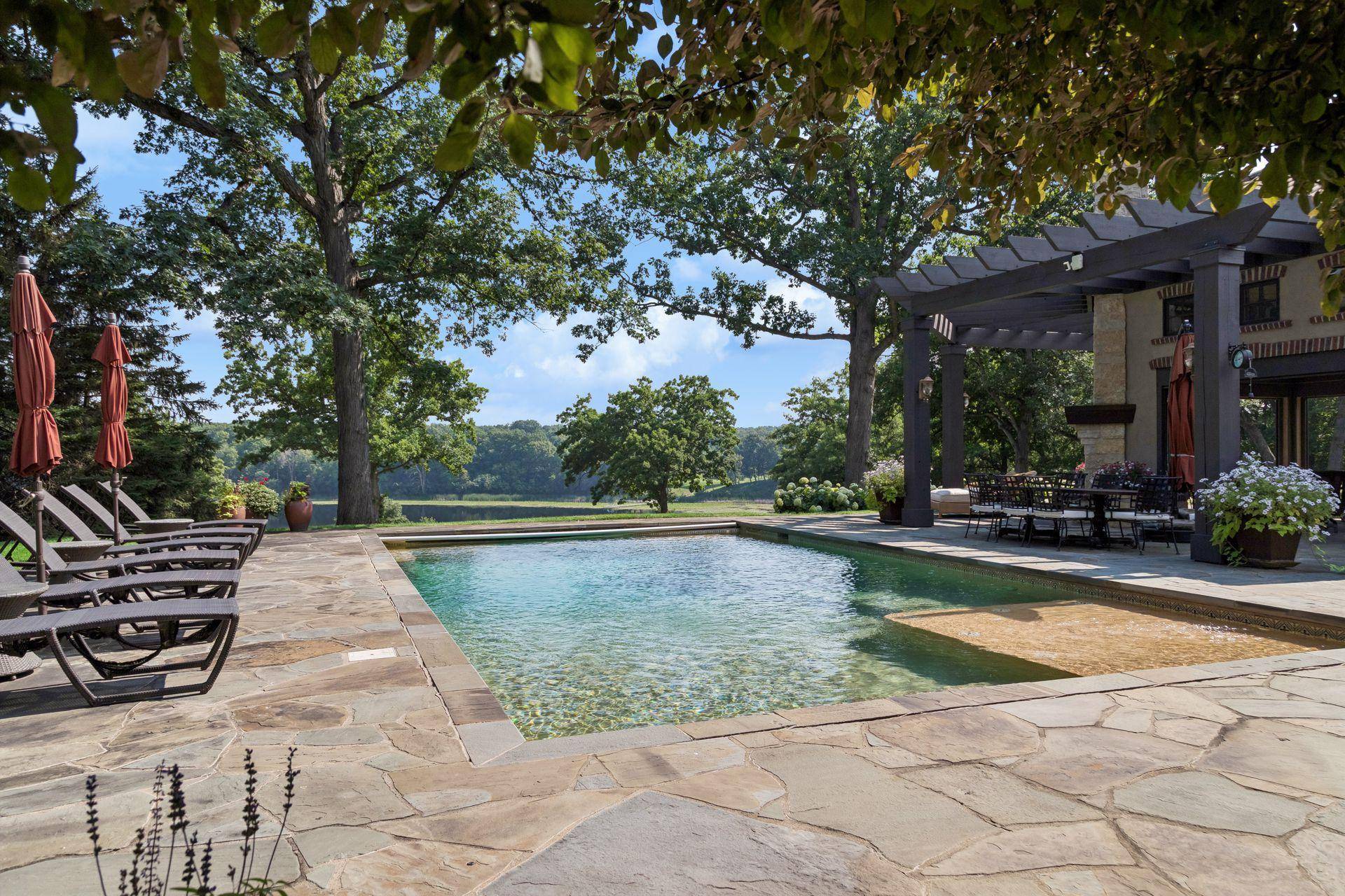 465 Spring Hill RD, Wayzata, MN 55391