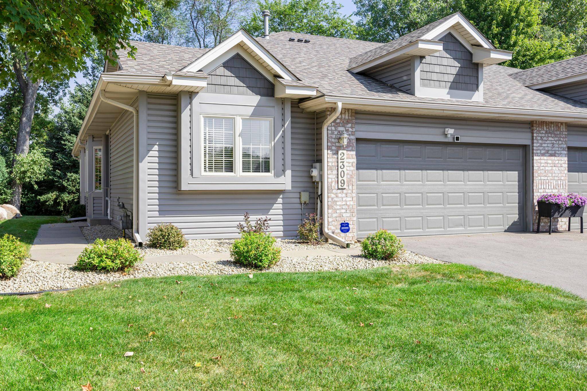 2309 Stephani CT, Little Canada, MN 55117