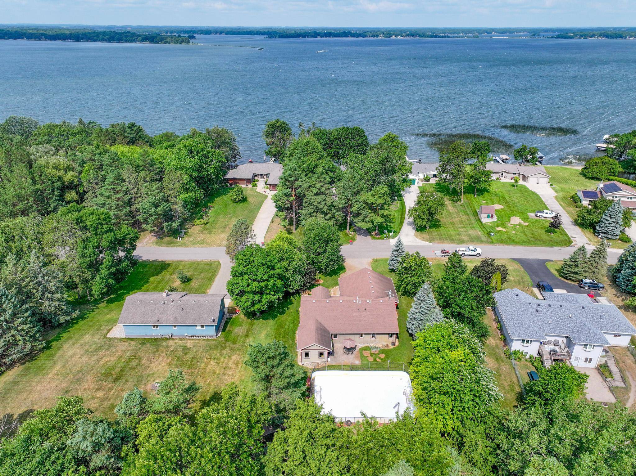3123 Crestwood DR NE, Alexandria, MN 56308