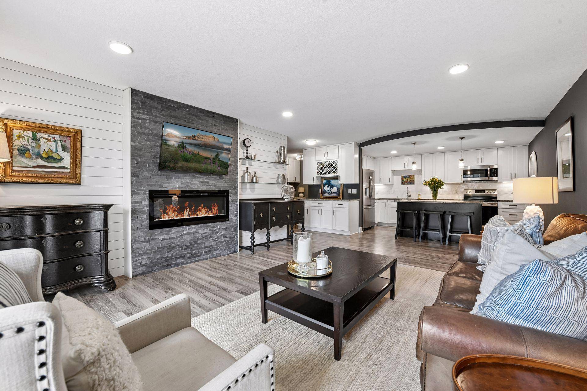 10411 Cedar Lake RD #217, Minnetonka, MN 55305