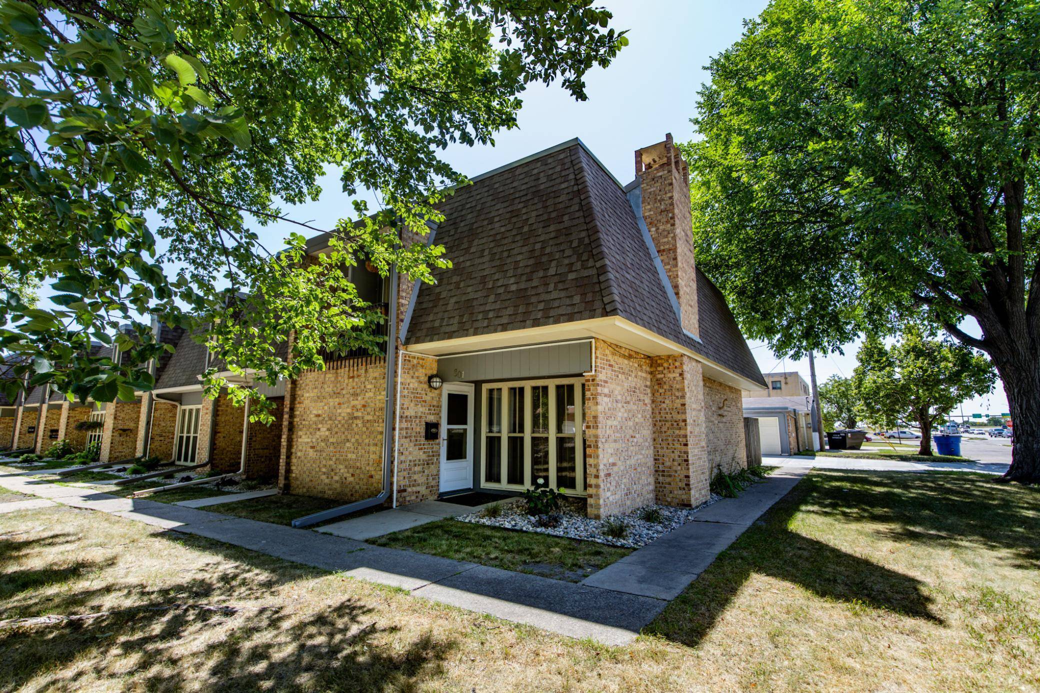 801 23rd AVE S, Moorhead, MN 56560