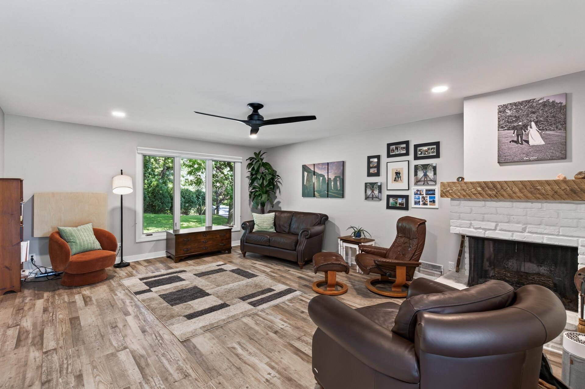 55 Birnamwood DR, Burnsville, MN 55337