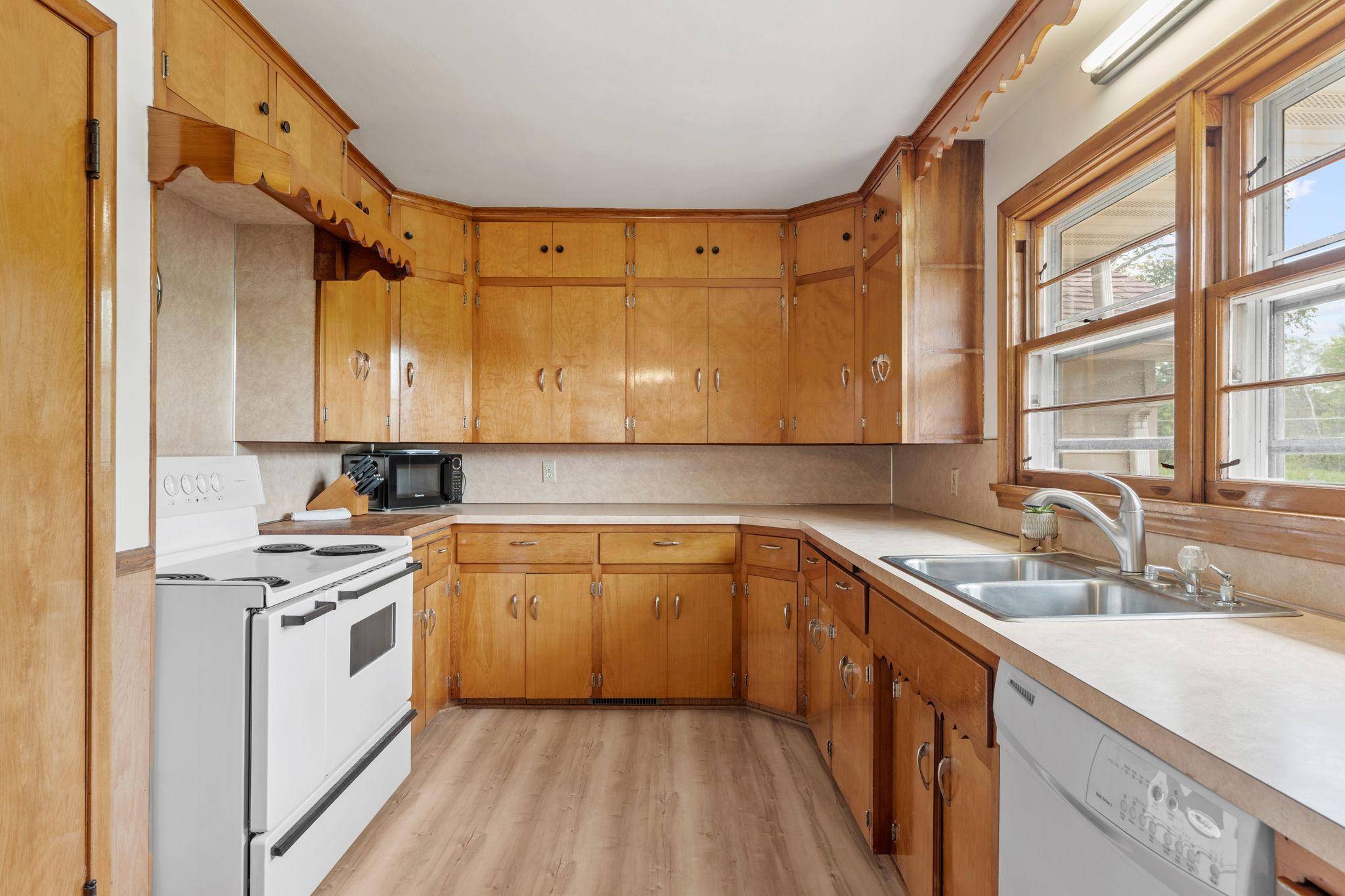 7848 Wyoming TRL, Chisago City, MN 55013