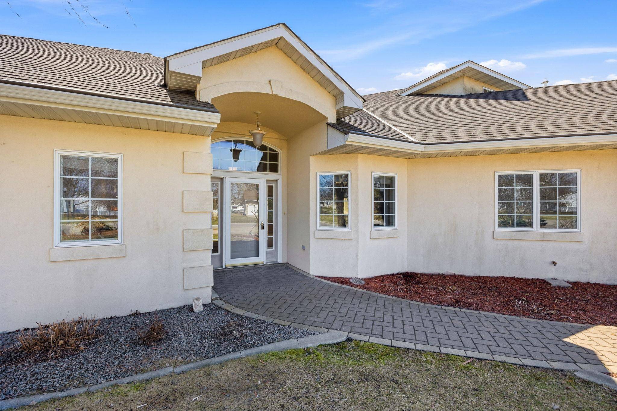 1320 Heritage AVE NW, Hutchinson, MN 55350