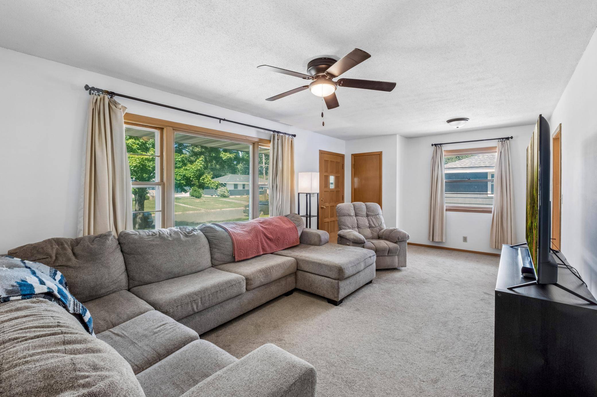 3320 Lower 147th ST W, Rosemount, MN 55068