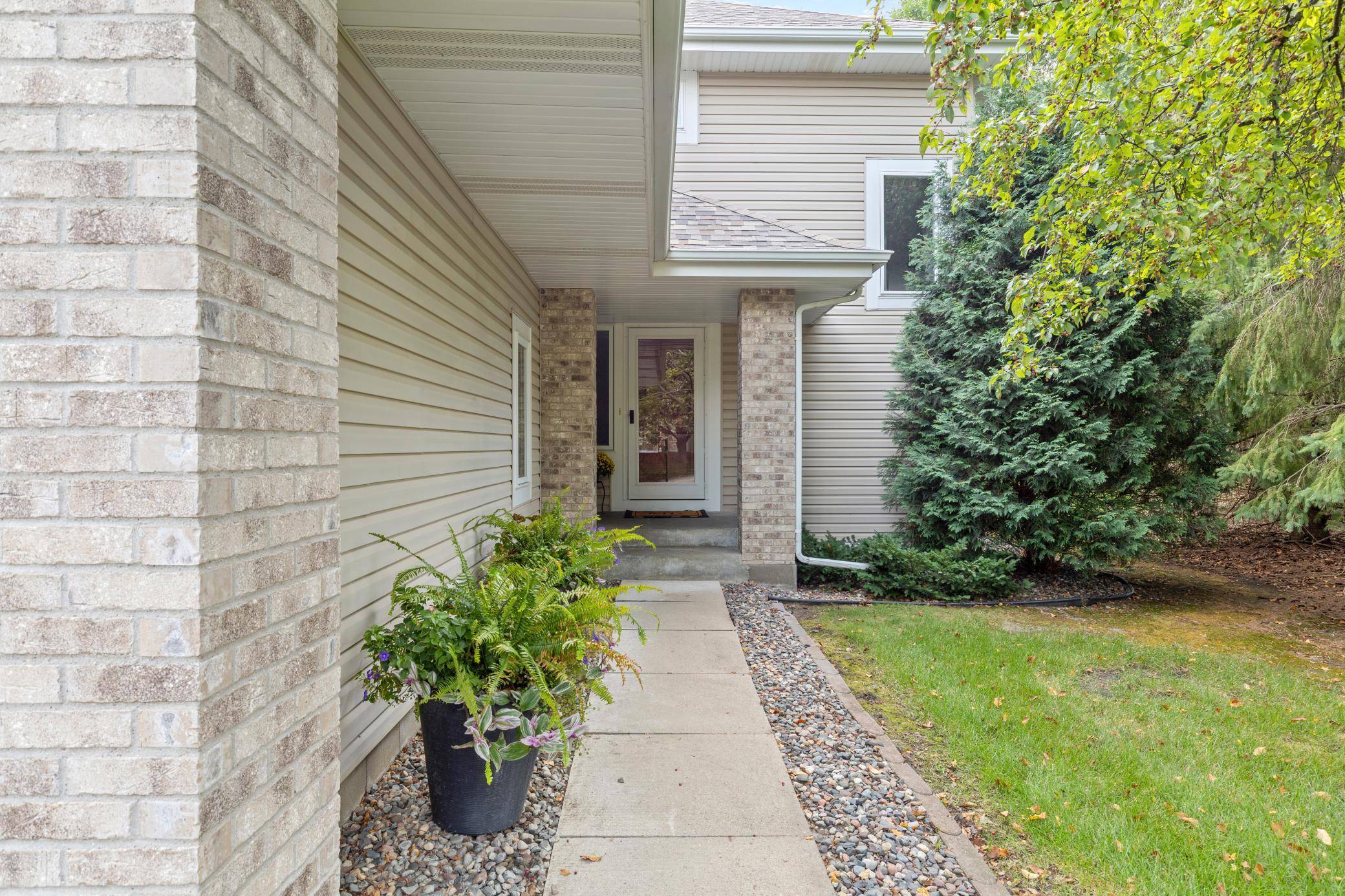 15785 25th PL N, Plymouth, MN 55447