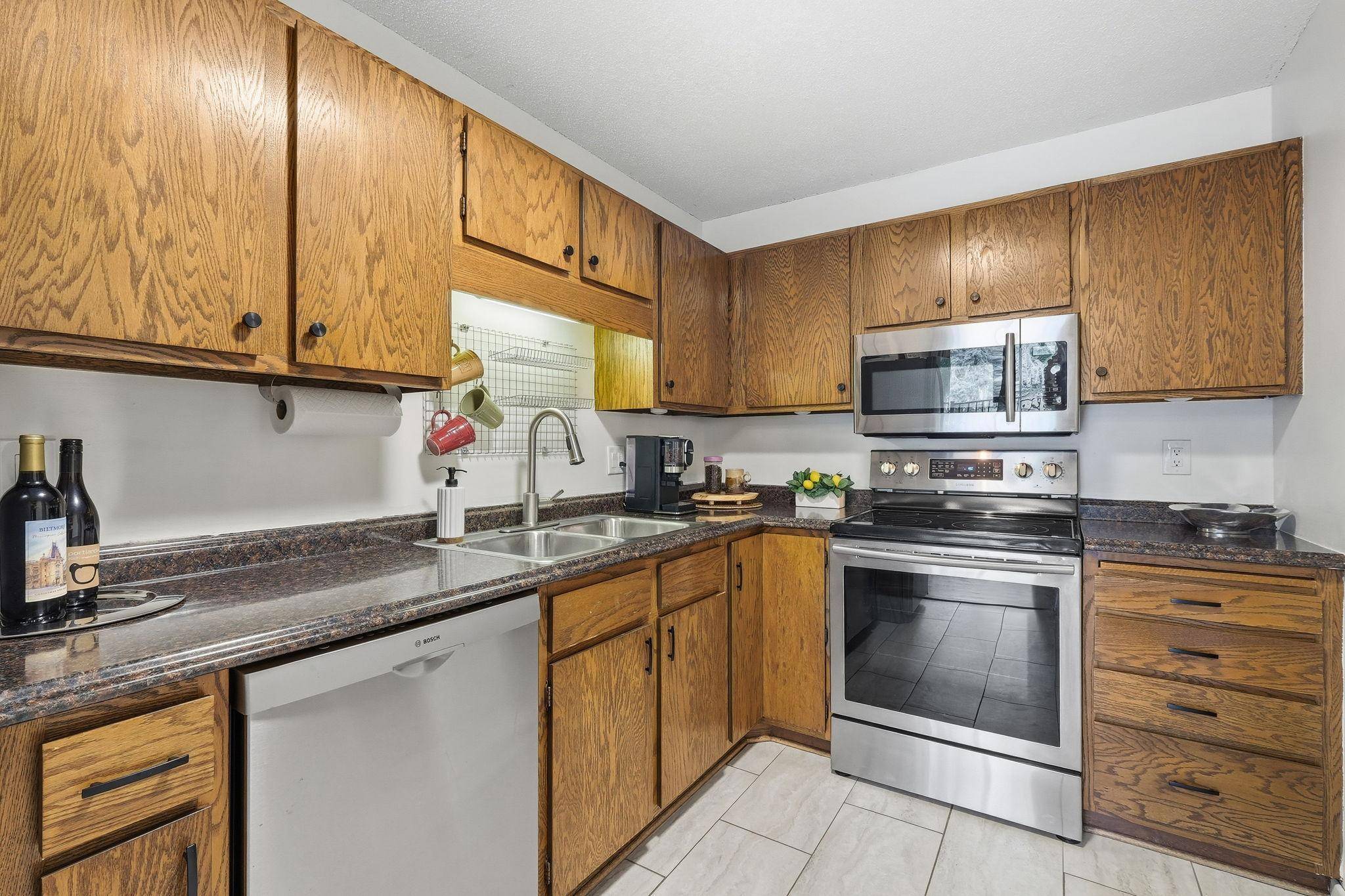 7601 W 101st ST #114, Bloomington, MN 55438