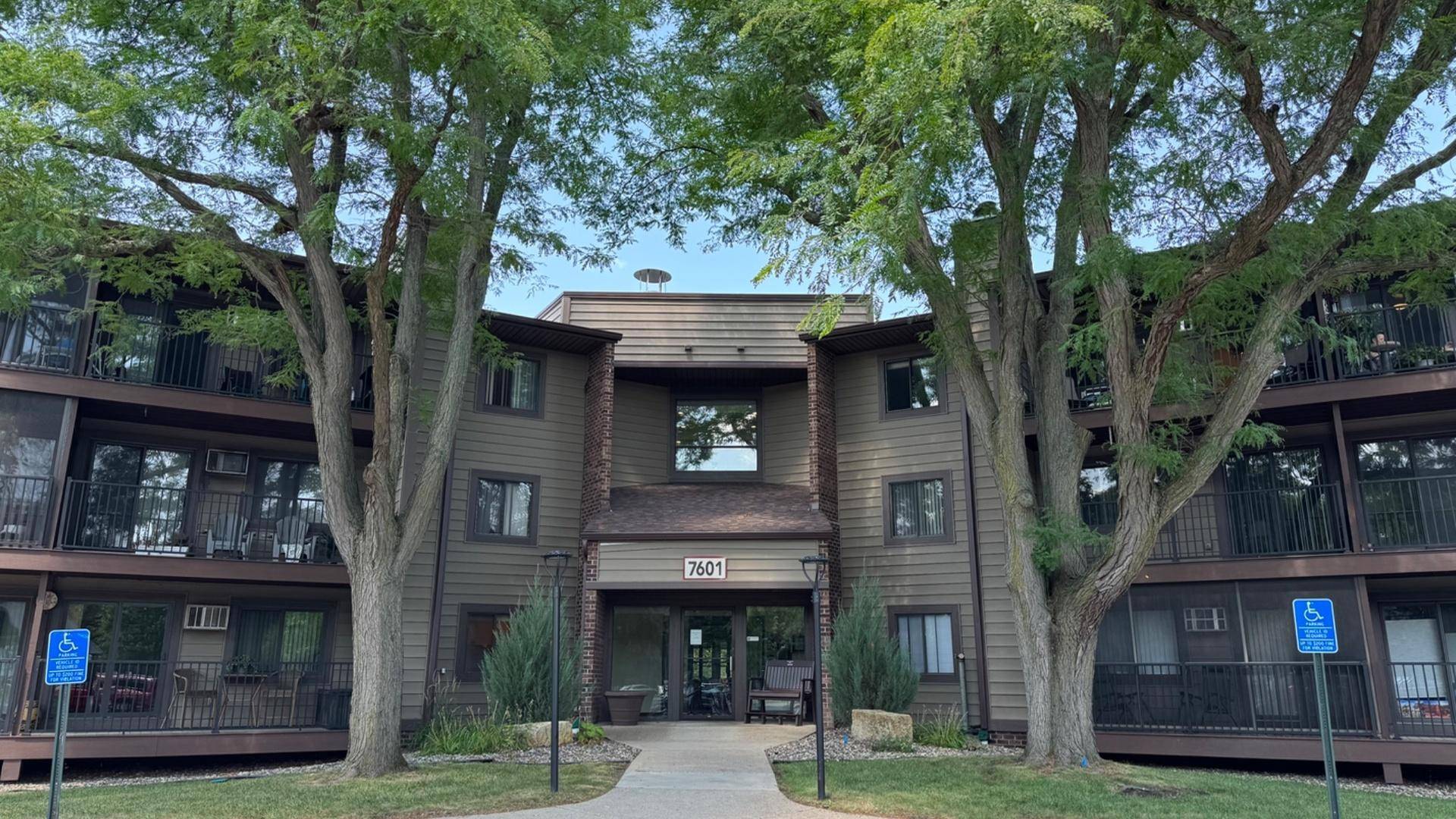 7601 W 101st ST #114, Bloomington, MN 55438