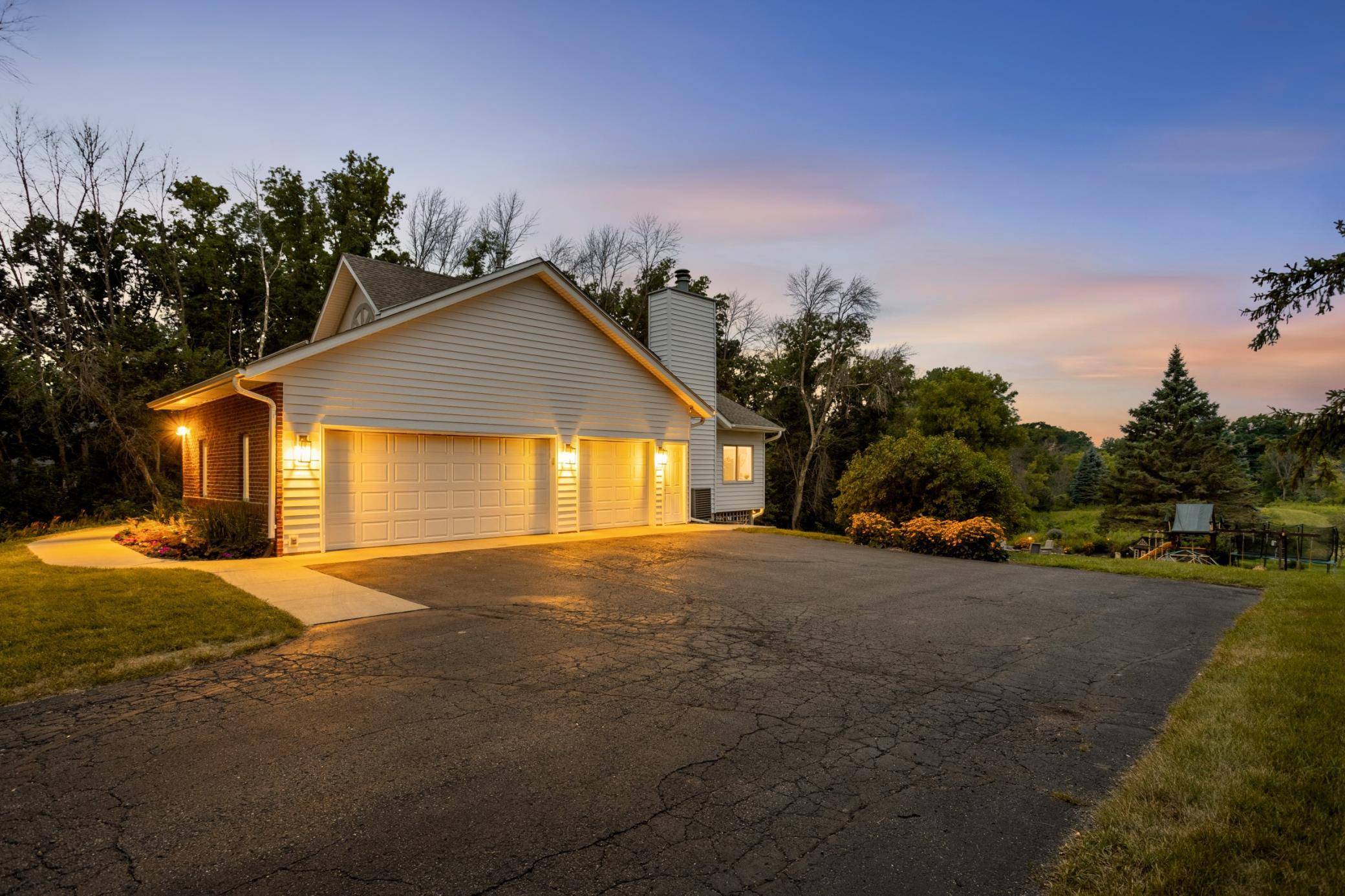 20426 Lynn DR, Prior Lake, MN 55372