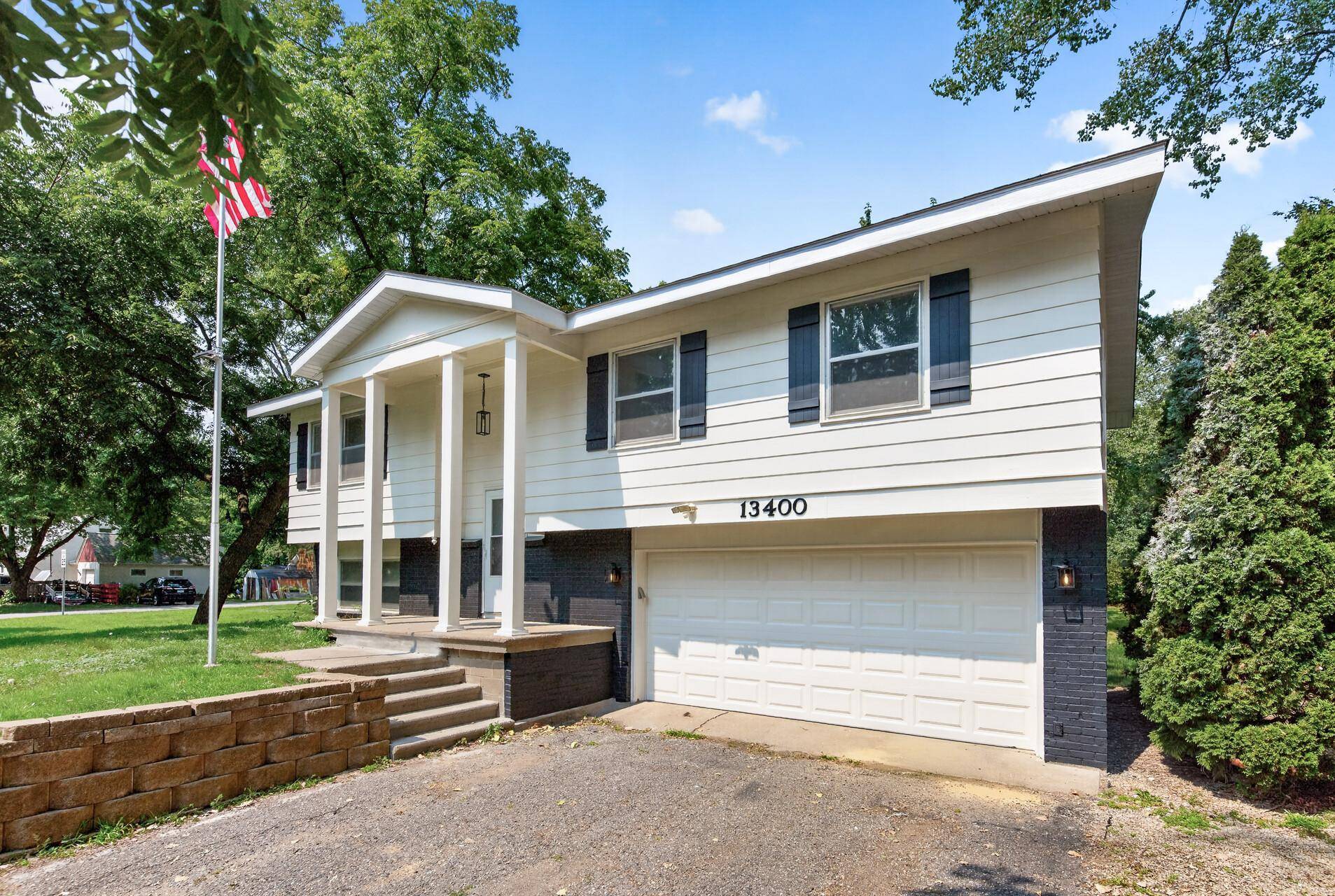 13400 Orchard RD, Hopkins, MN 55305