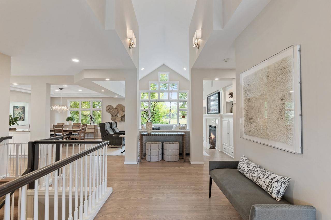 2643 Snowmass CIR, Minnetonka, MN 55305