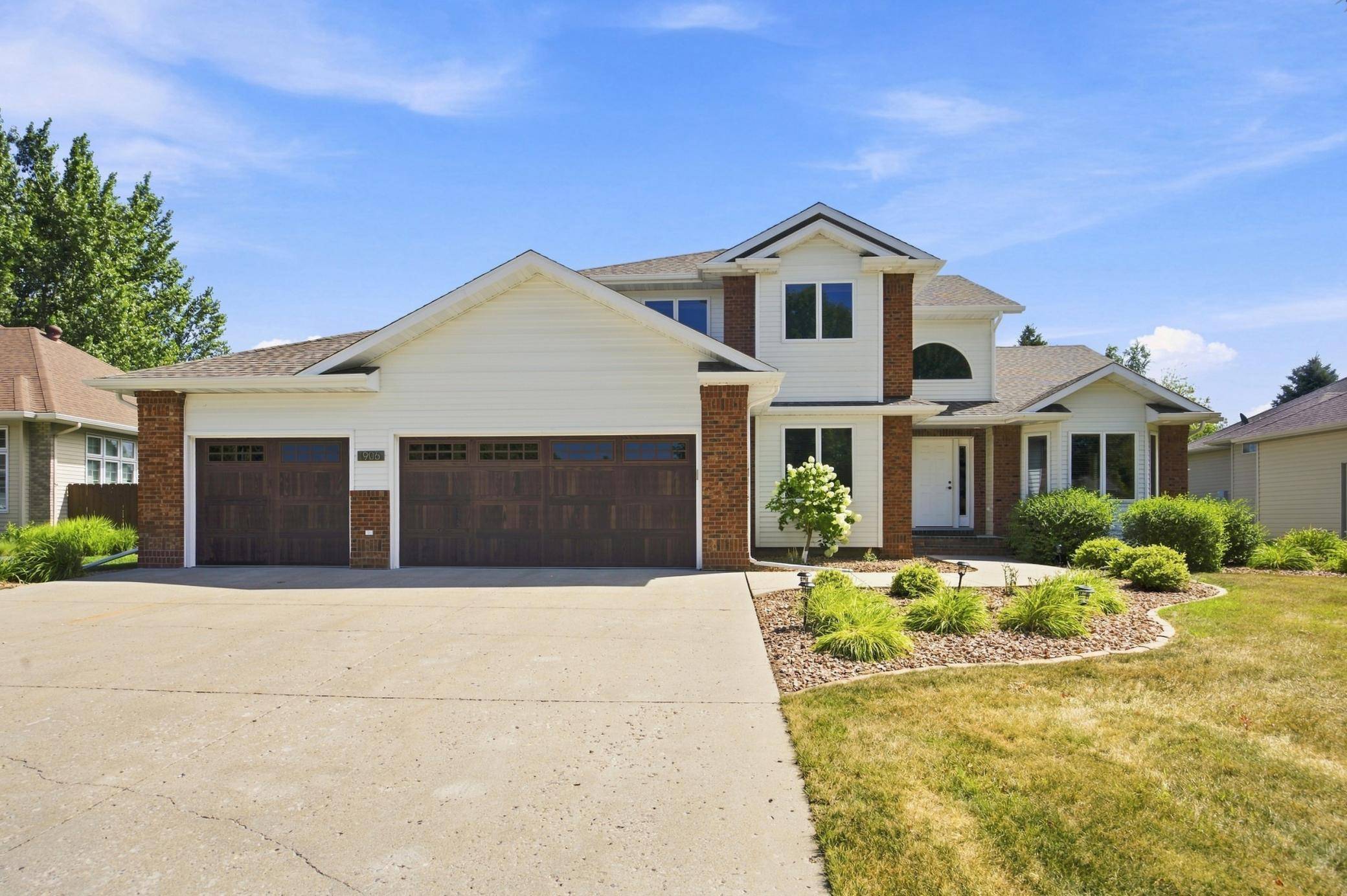 1906 E Rose Creek Pkwy S, Fargo, ND 58104