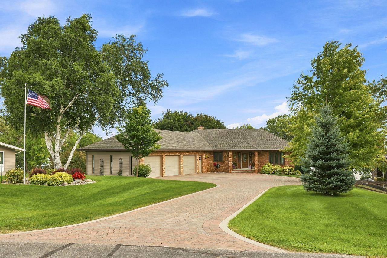 5987 24th ST NE, Willmar, MN 56201