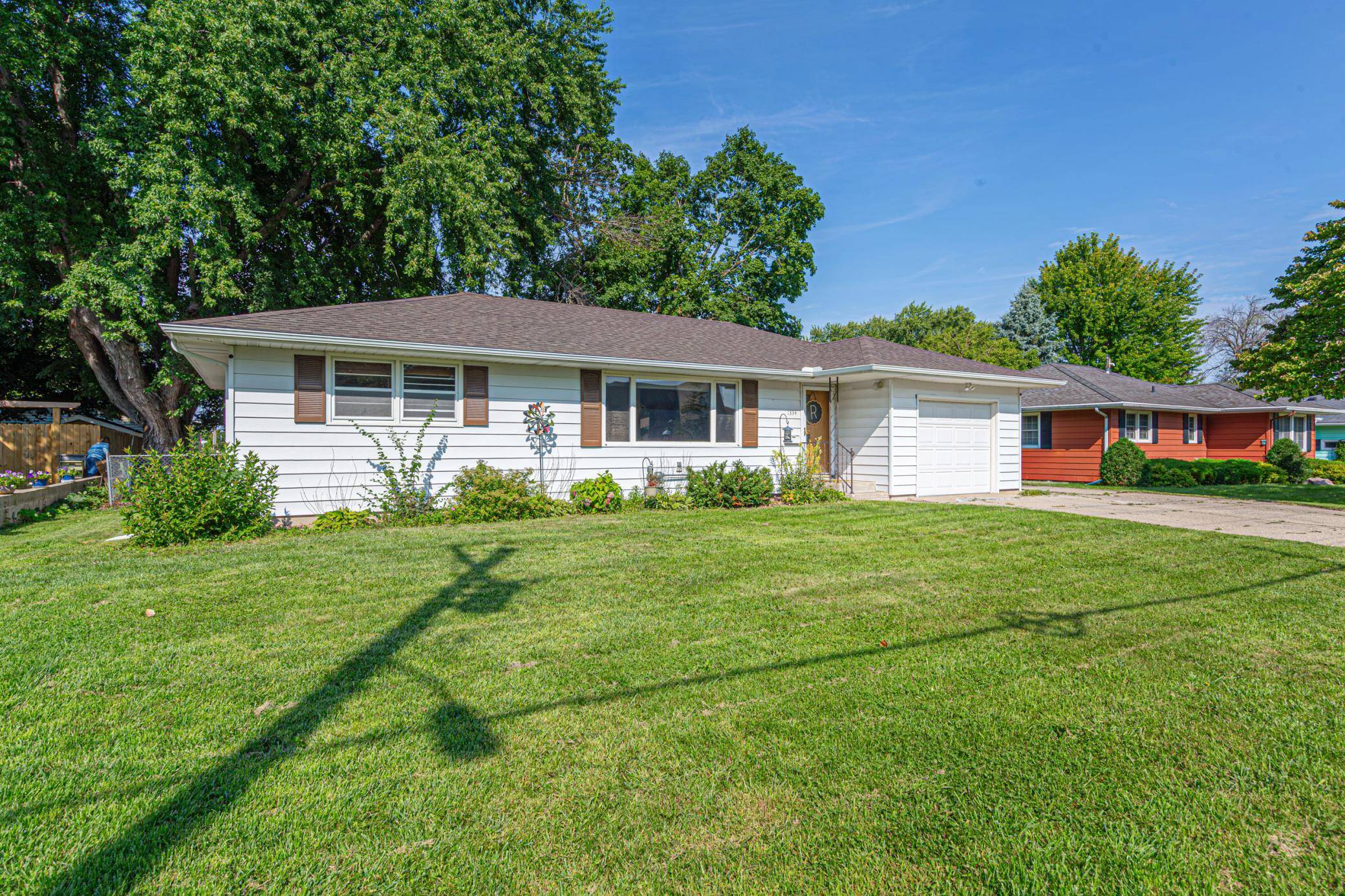 1334 Lincoln AVE, Owatonna, MN 55060