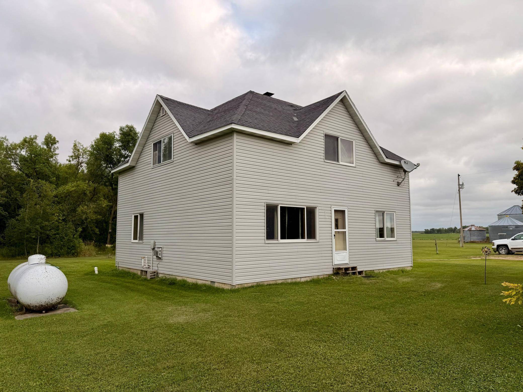 25570 County Road 15, Badger, MN 56714