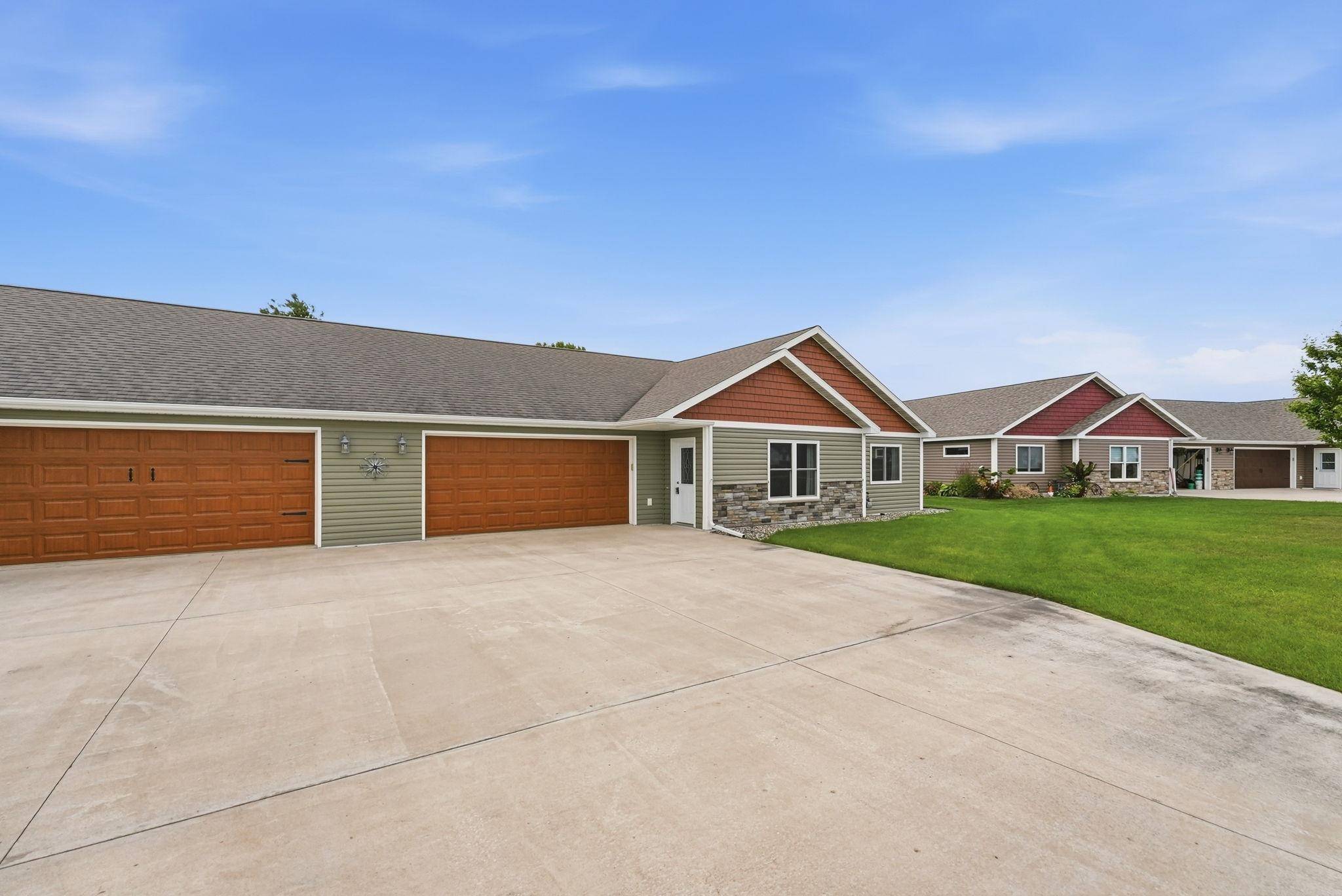 357 Old Glory DR NE, Alexandria, MN 56308