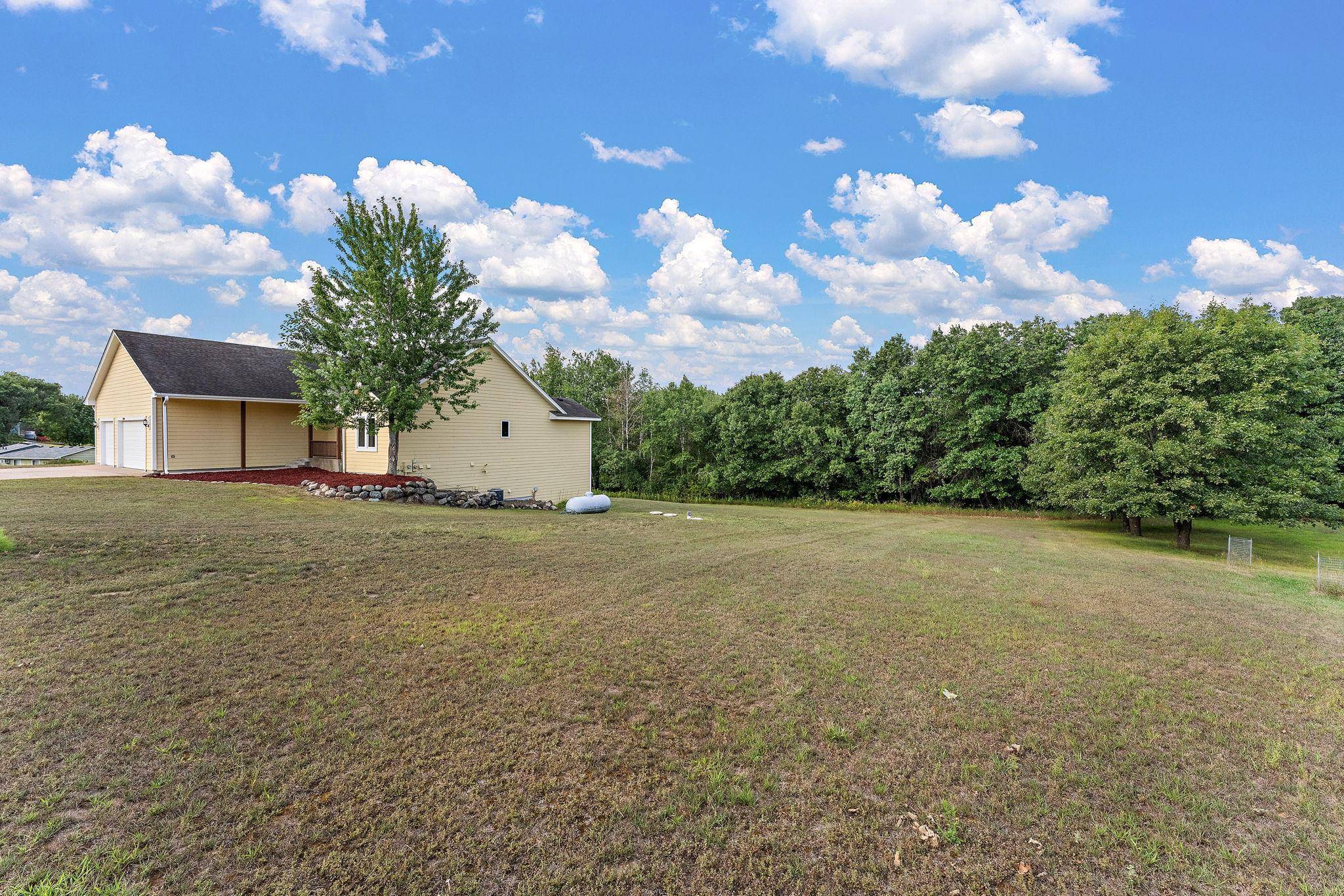 25990 Rum River DR NW, Isanti, MN 55040