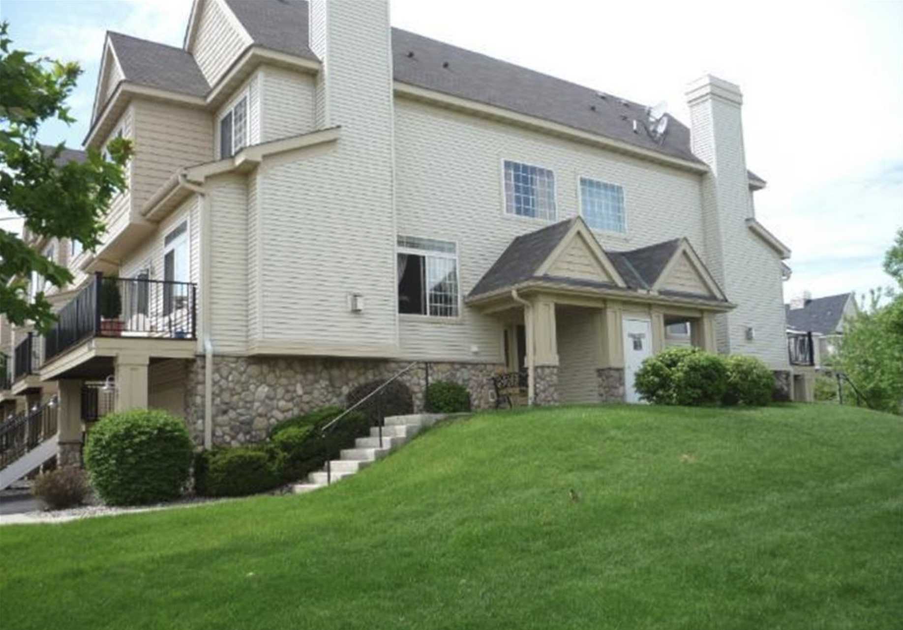 7614 Southridge LN, Savage, MN 55378