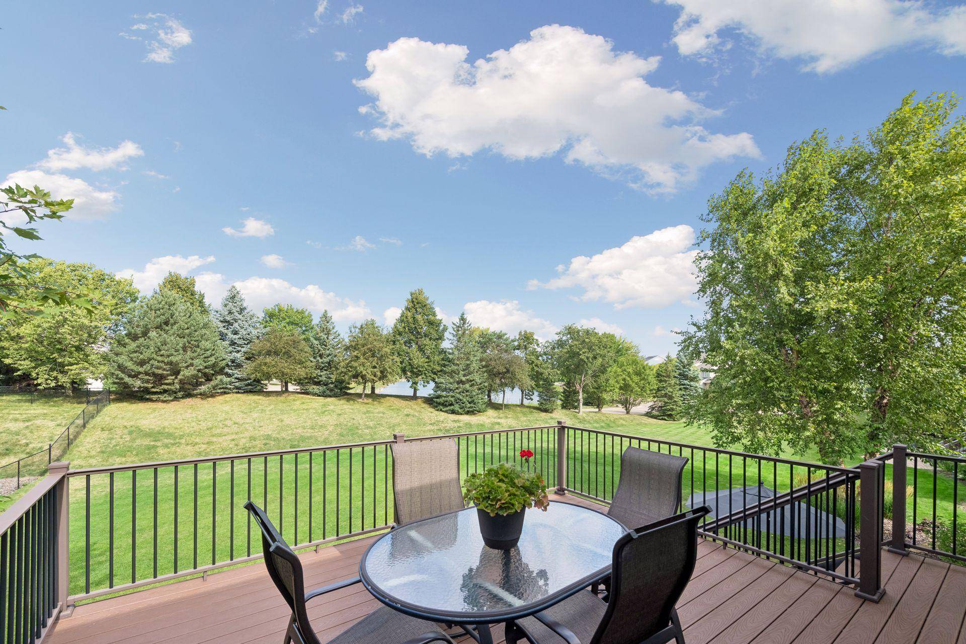 1542 Sparrow RD, Waconia, MN 55387