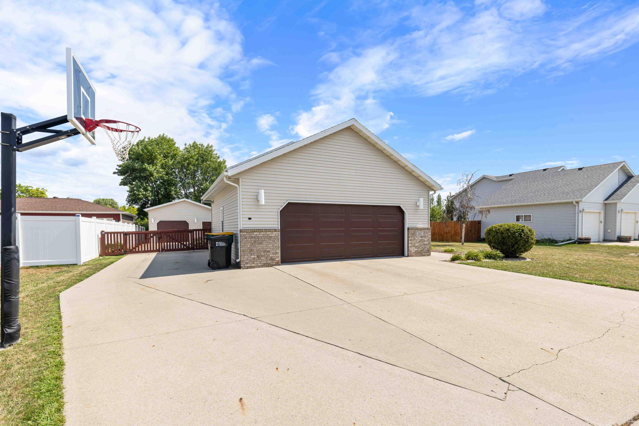 611 11th ST W, West Fargo, ND 58078