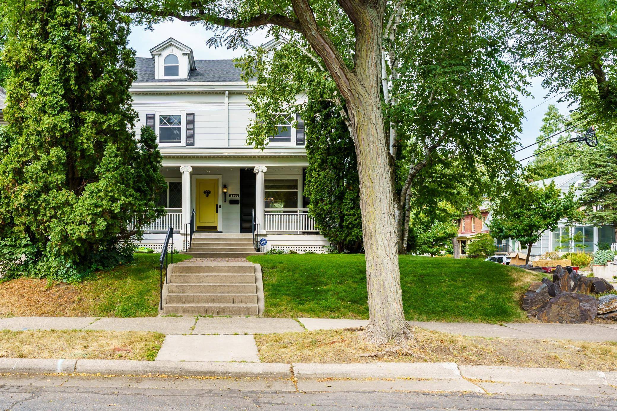 2500 Humboldt AVE S, Minneapolis, MN 55405