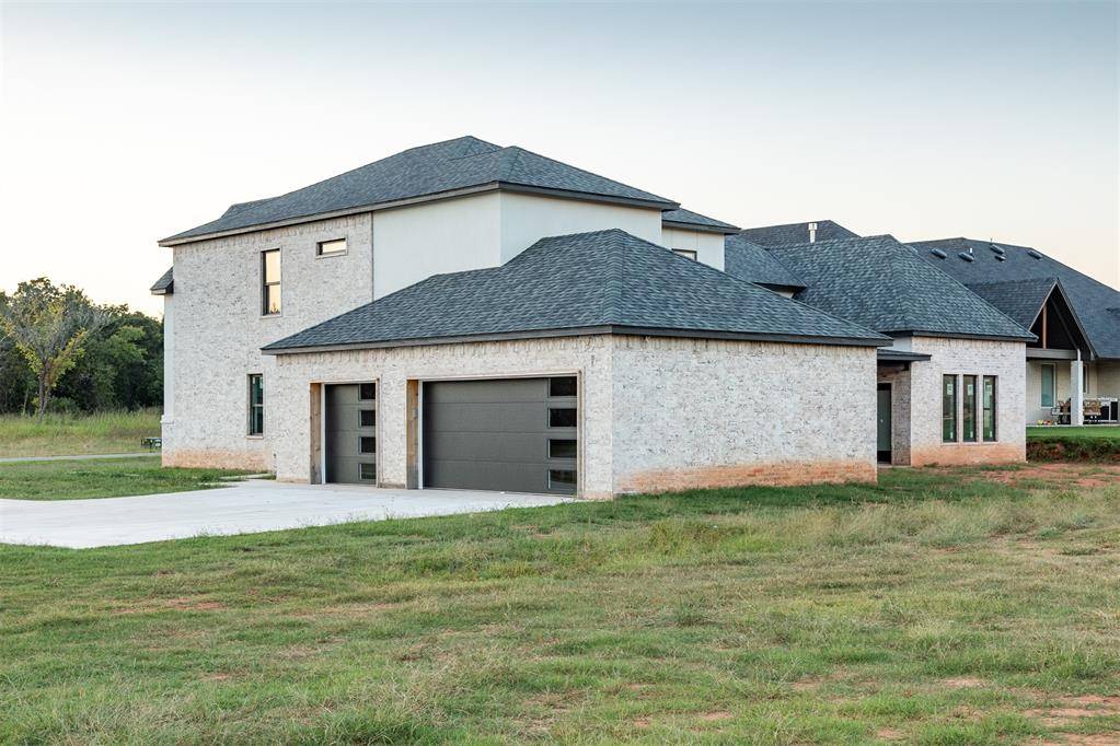 8302 Autumn Blaze DR, Blanchard, OK 73010