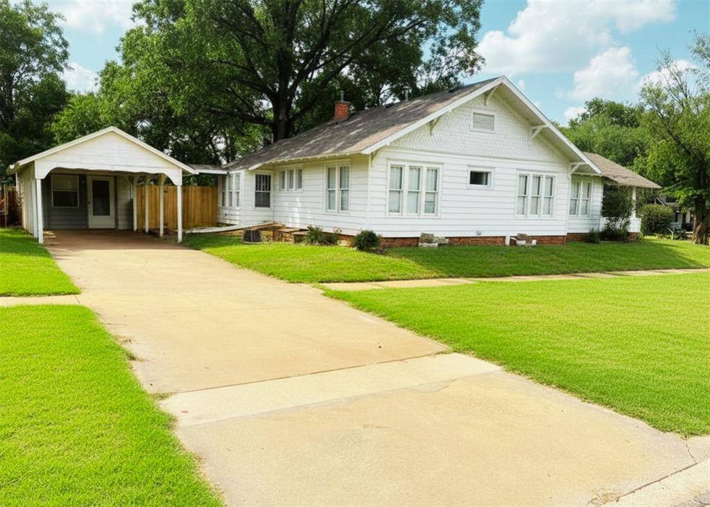 303 N Washington AVE, Elk City, OK 73644
