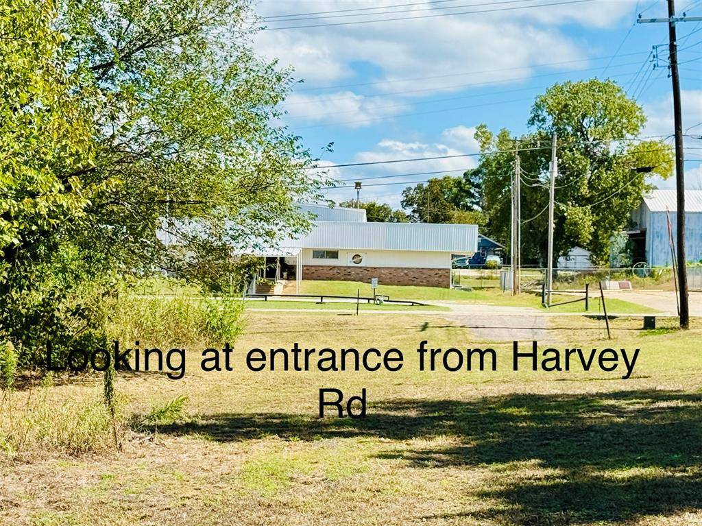 Harvey RD, Seminole, OK 74868