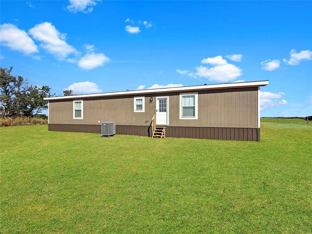 12327 N 1890 RD, Sayre, OK 73662