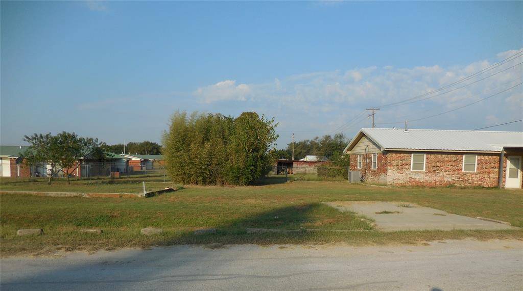 411 S A ST, Davis, OK 73030