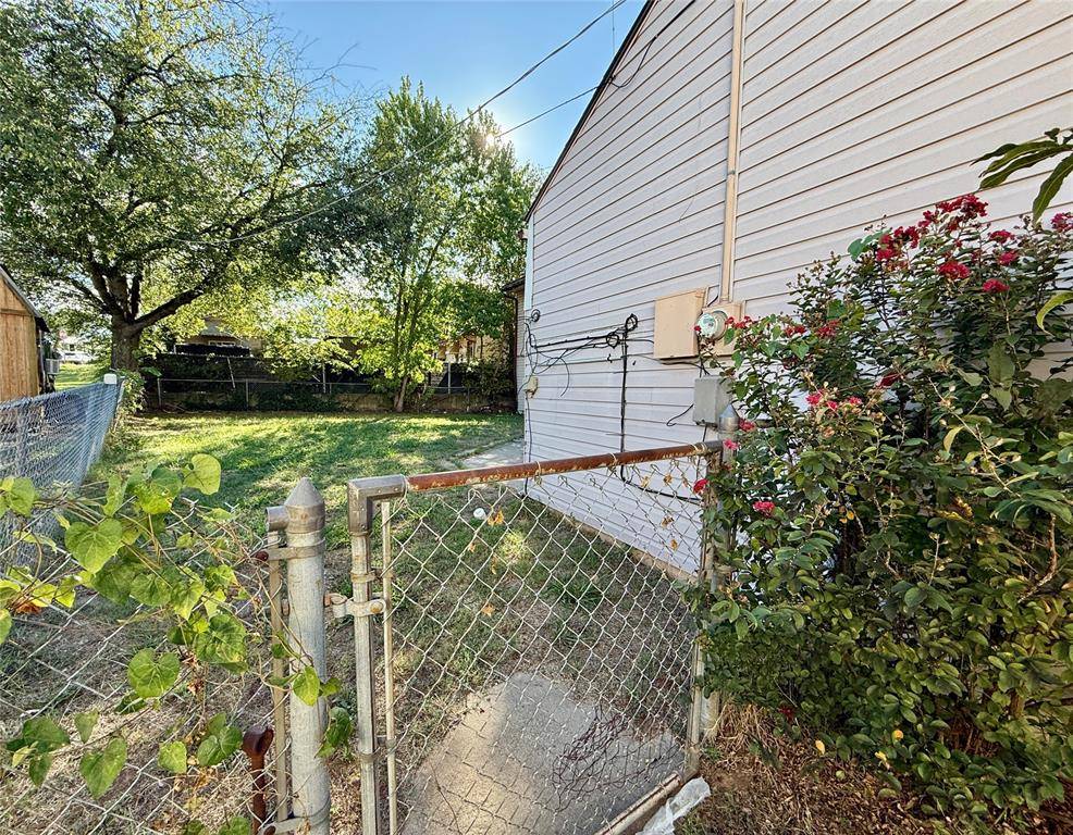 608 Roosevelt ST, Seminole, OK 74868