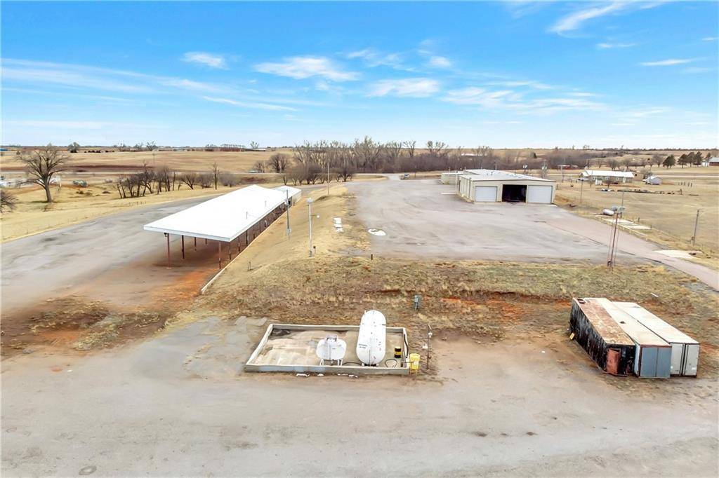 6 Highway HWY, Elk City, OK 73644