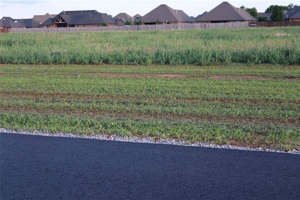 24130 E Harvest View Drive (1016) RD, Weatherford, OK 73096