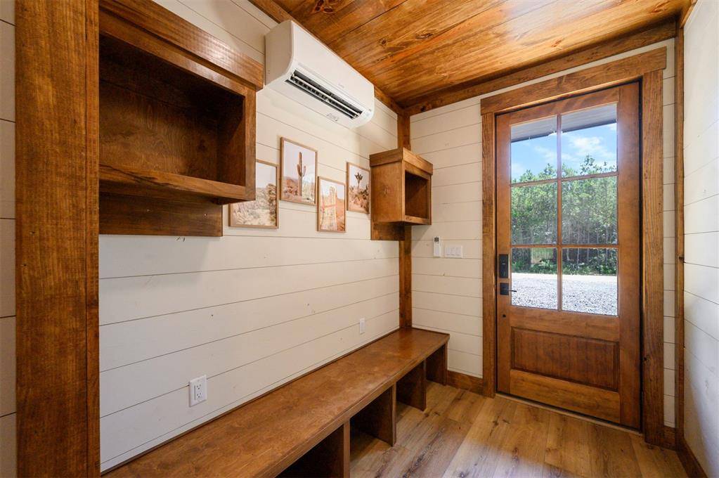 23 Wolf Tree TRL, Broken Bow, OK 74728